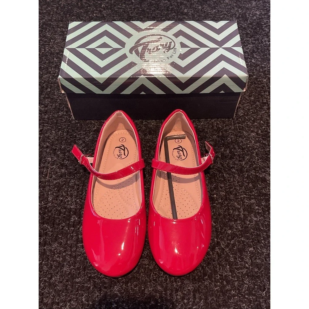 Trary Shoes Girls Red Patent Mary Jane Flats Size 2Y